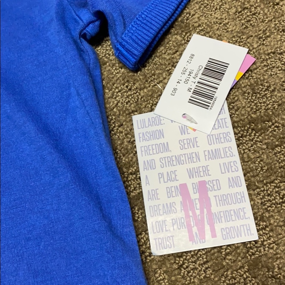LuLaRoe Christy T - Picture 2 of 4